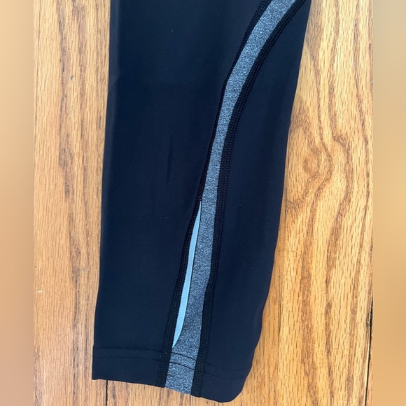 Lululemon Black Leggings with Grey Detailing (Size 6) - Picture 9 of 9
